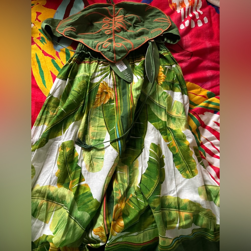 Farm Rio skirt and cropped halter set…PLEASE READ DESCRIPTION FOR SIZING